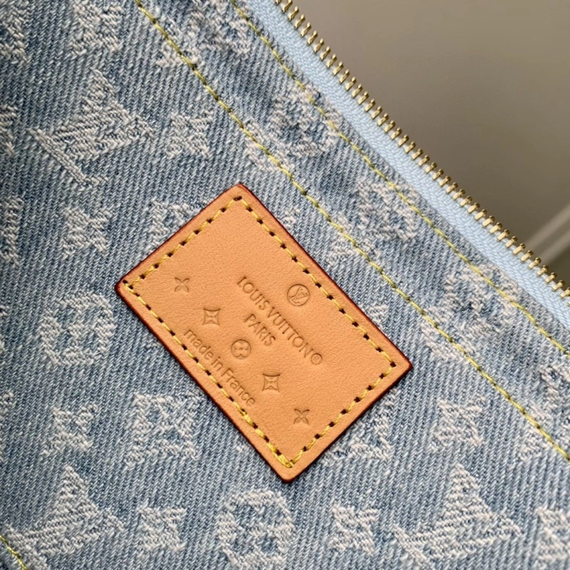 LV Backpacks 4286G-0136