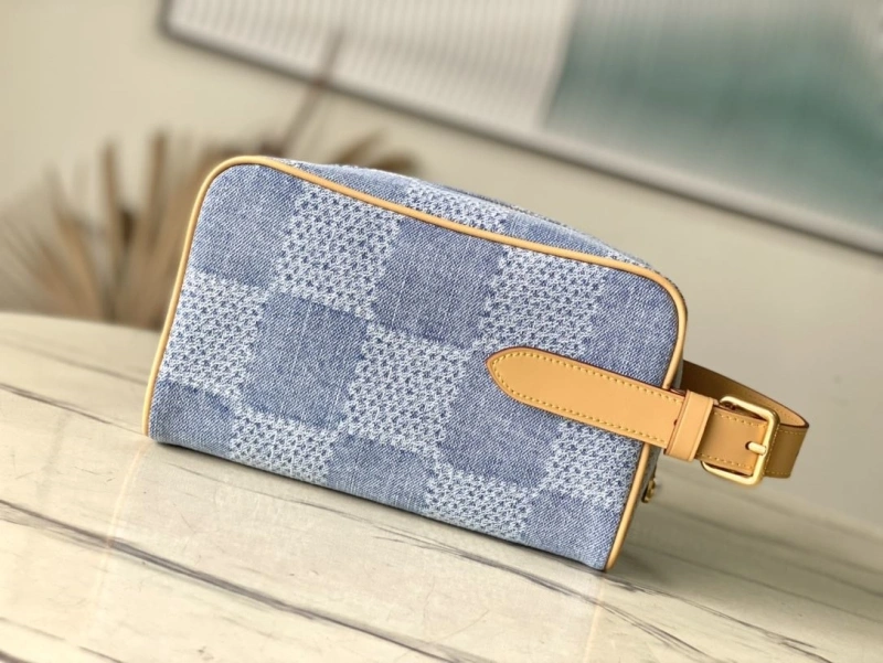 LV Cosmetic Bags 4286G-0141