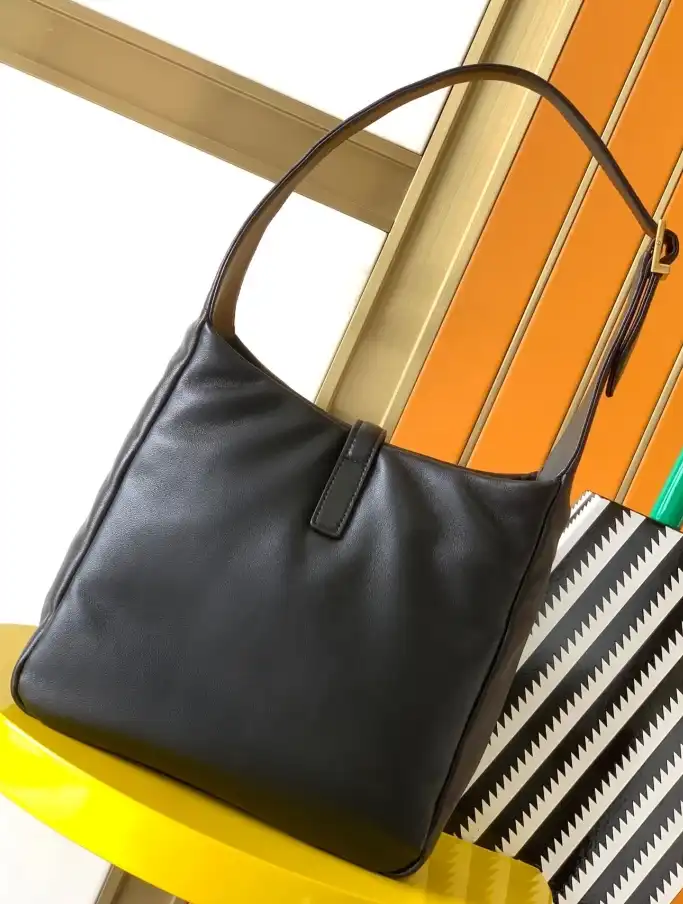 Gvc*1 top handle bags 4334b-0012