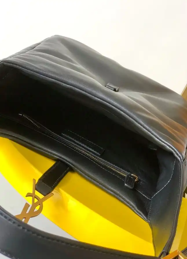 Gvc*1 top handle bags 4334b-0012