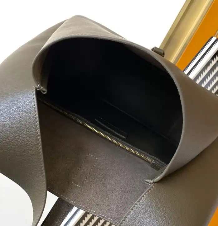 Gvc*1 top handle bags 4334b-0079