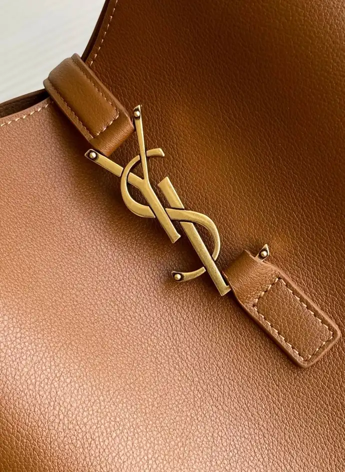 Gvc*1 top handle bags 4334b-0080