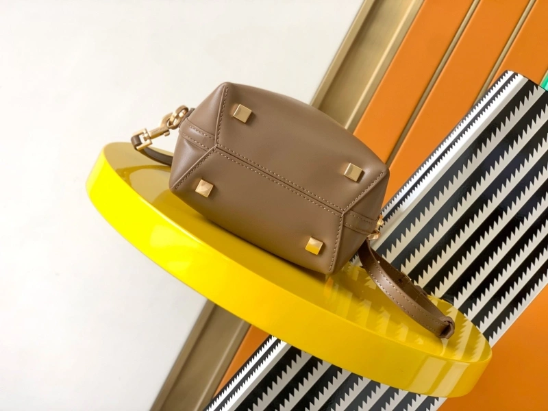 Y51 bucket bags 4334d-0056