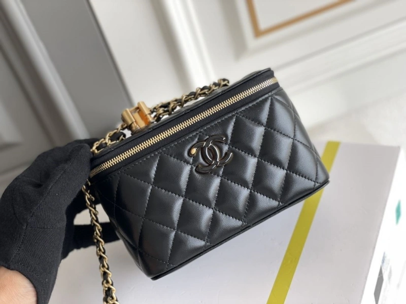 Ch**el cosmetic bags 4345a-0040