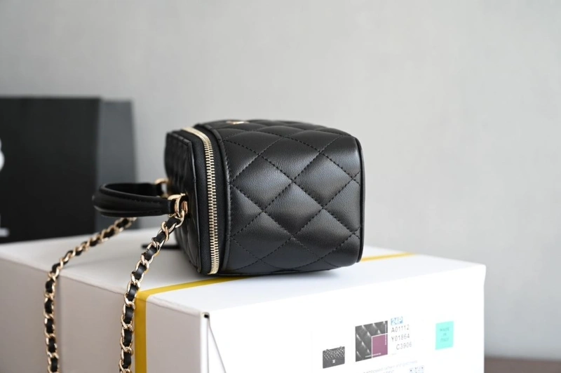 Ch**el cosmetic bags 4345a-0127