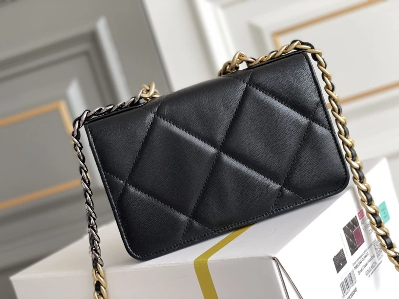 Ch**el 19 bags 4345d-0082