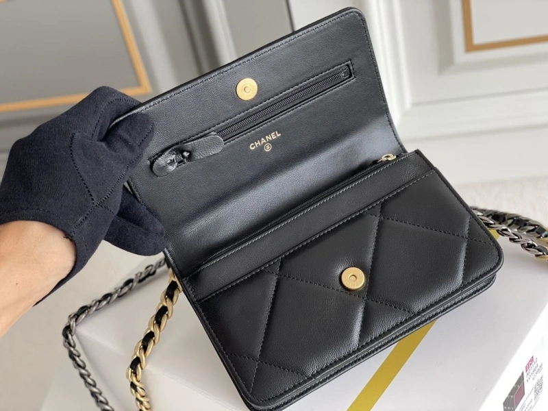 Ch**el 19 bags 4345d-0082