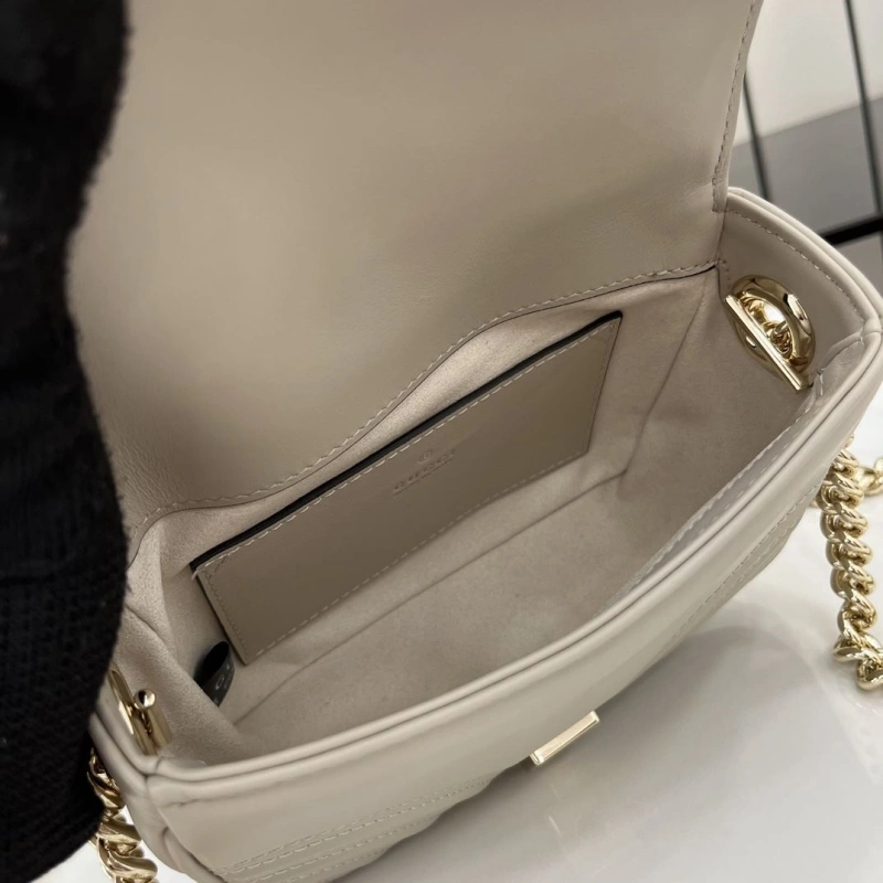 Gvc*1 top handle bags 4360c-0126