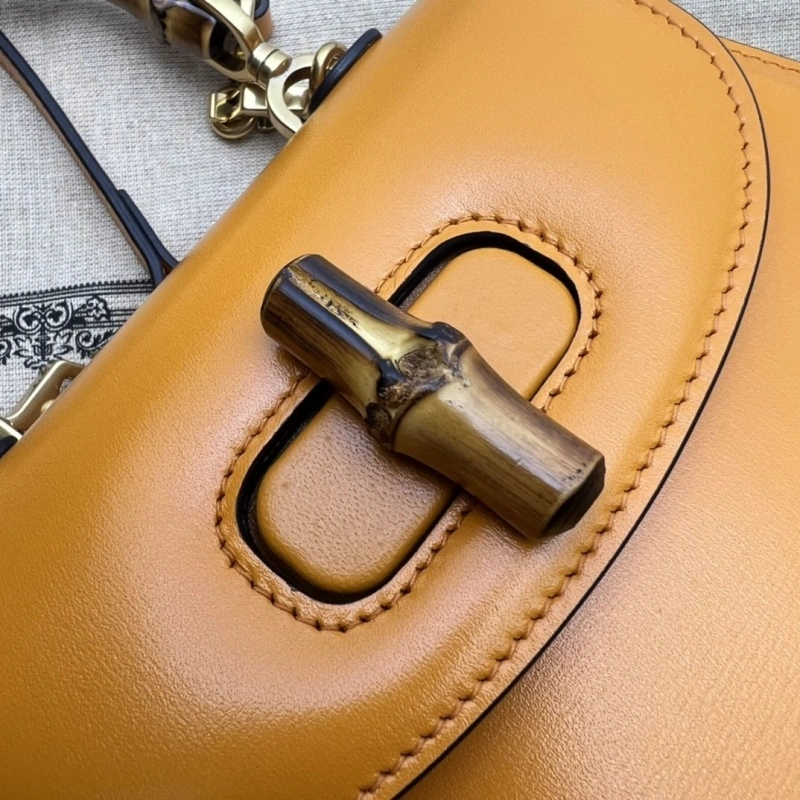Gvc*1 top handle bags 4360c-0261