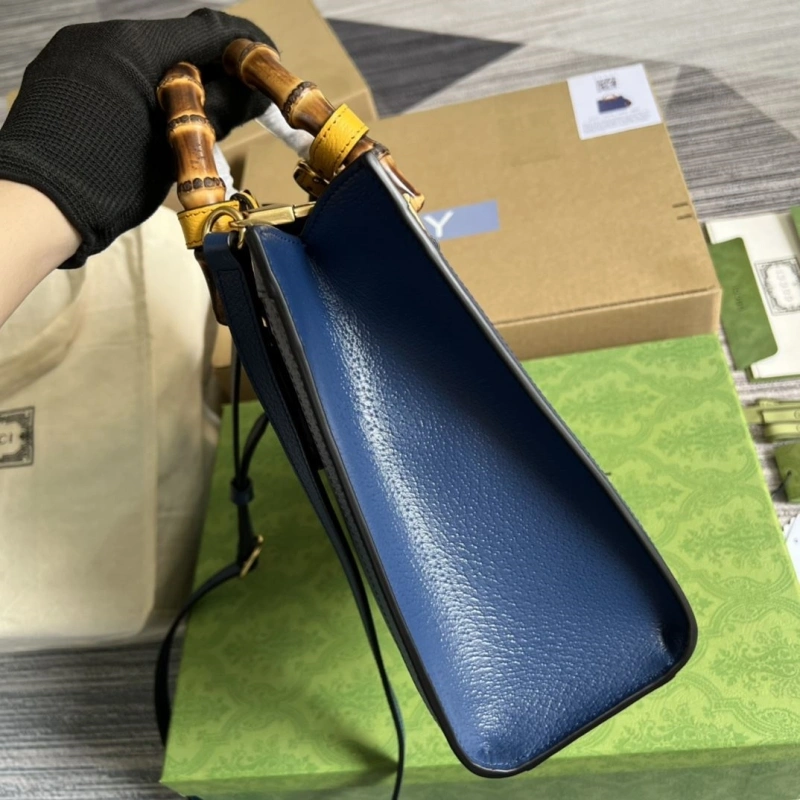 Gvc*1 top handle bags 4360c-0680