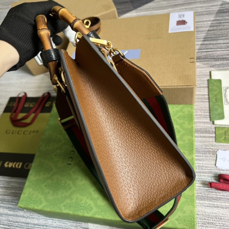 Gvc*1 top handle bags 4360c-0683