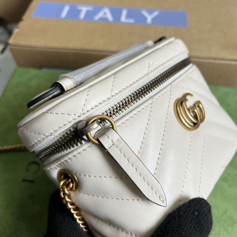 Gvc*1 cosmetic bags 4360c-1600