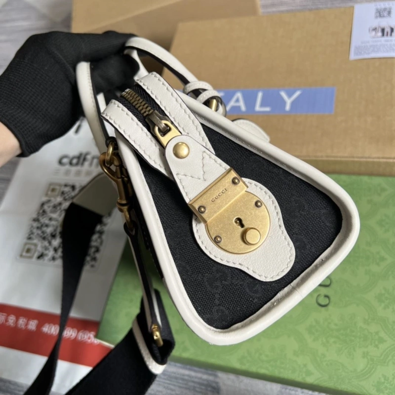 Gvc*1 top handle bags 4360c-1824