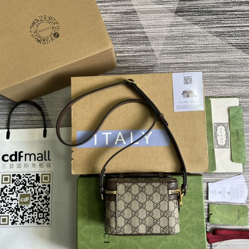 Gvc*1 cosmetic bags 4360c-1922