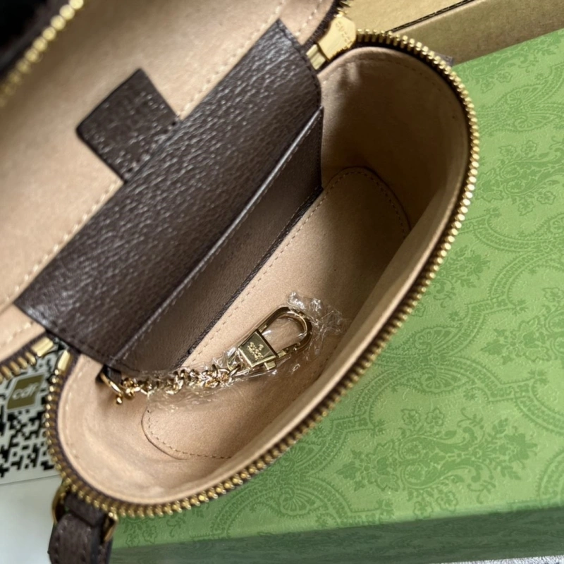 Gvc*1 cosmetic bags 4360c-1922