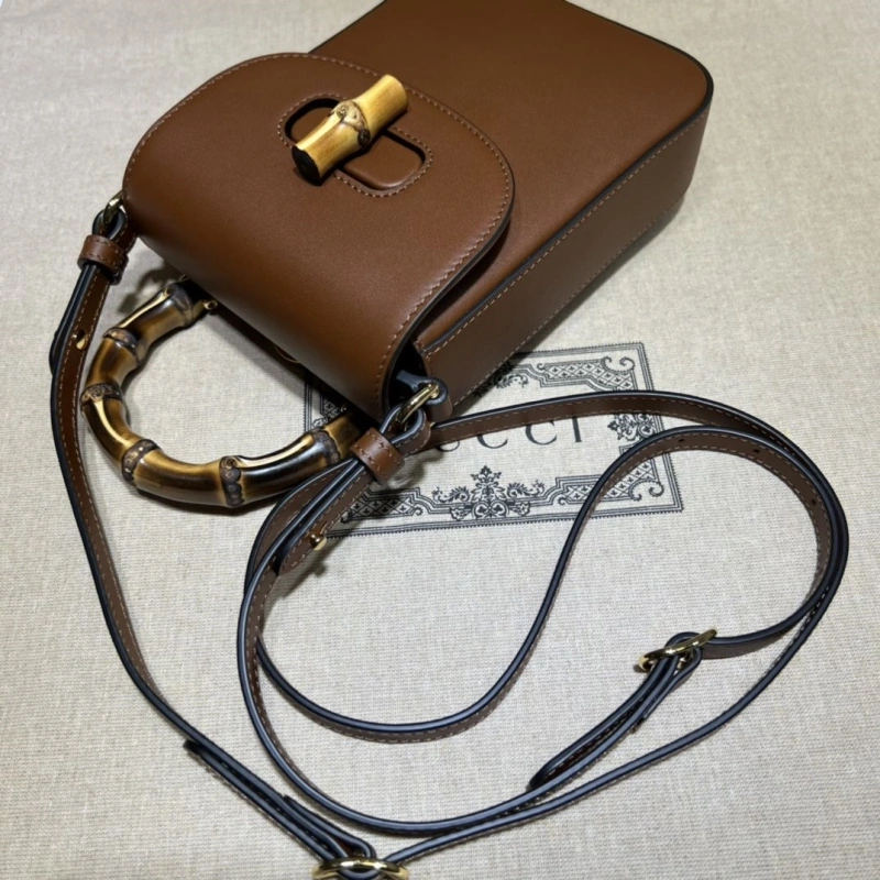 Gvc*1 top handle bags 4360c-2229