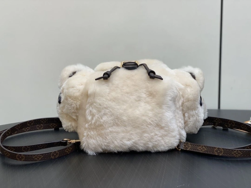 LV Backpacks 4365A-0120