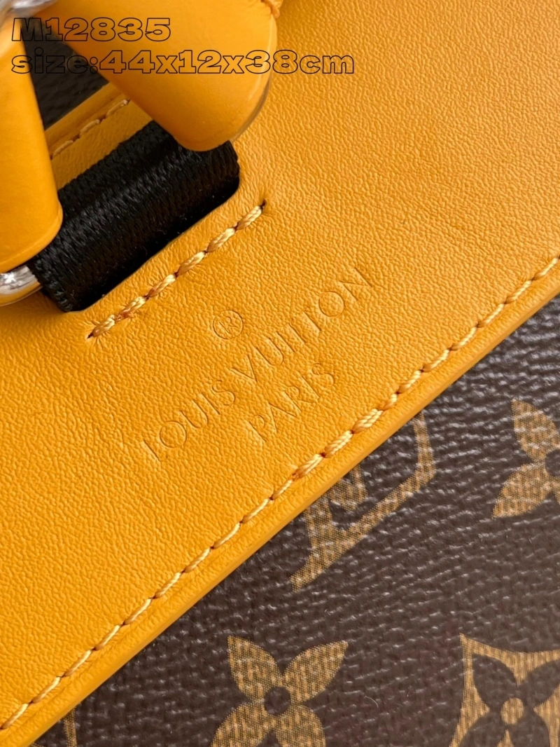LV Backpacks 4365A-0182