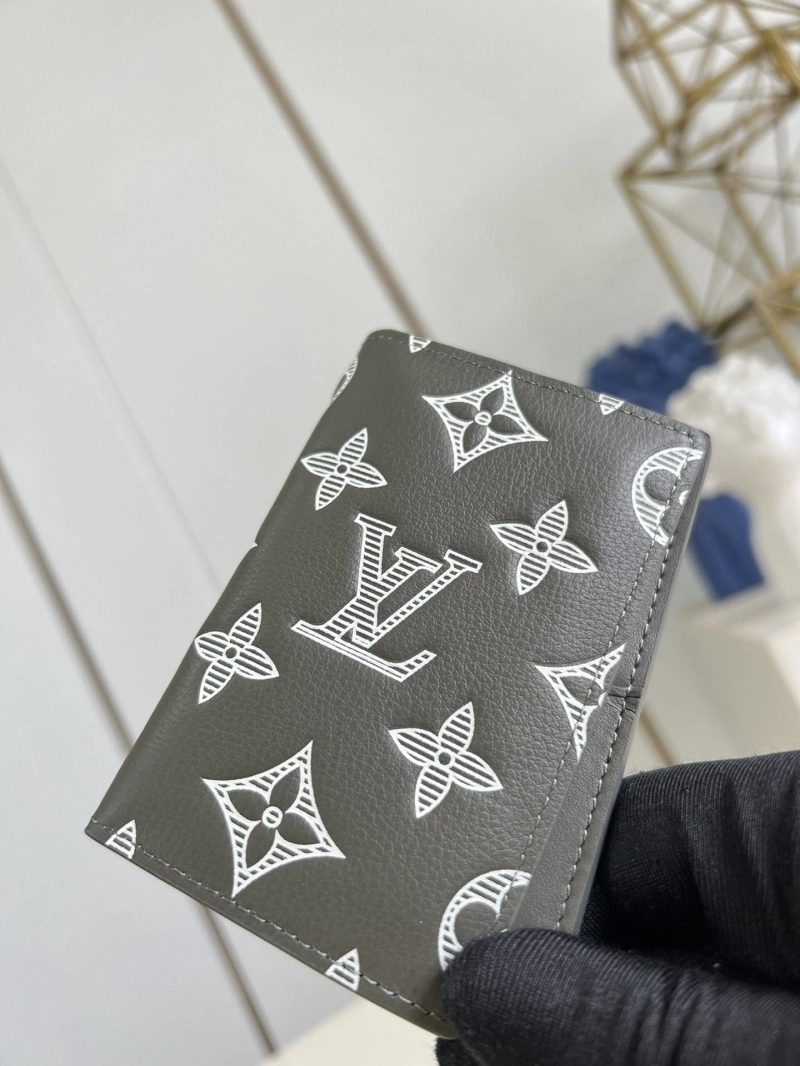 LV Wallets 4365A-0189