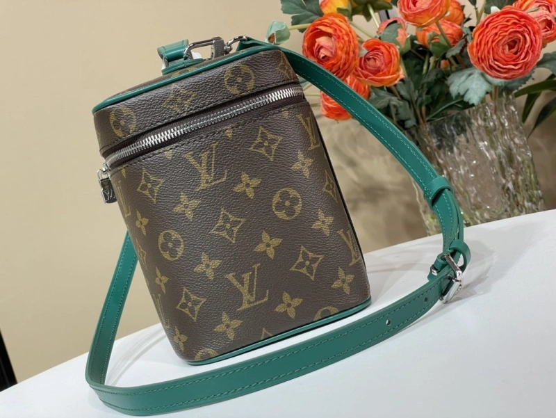 LV Cosmetic Bags 4365A-0328