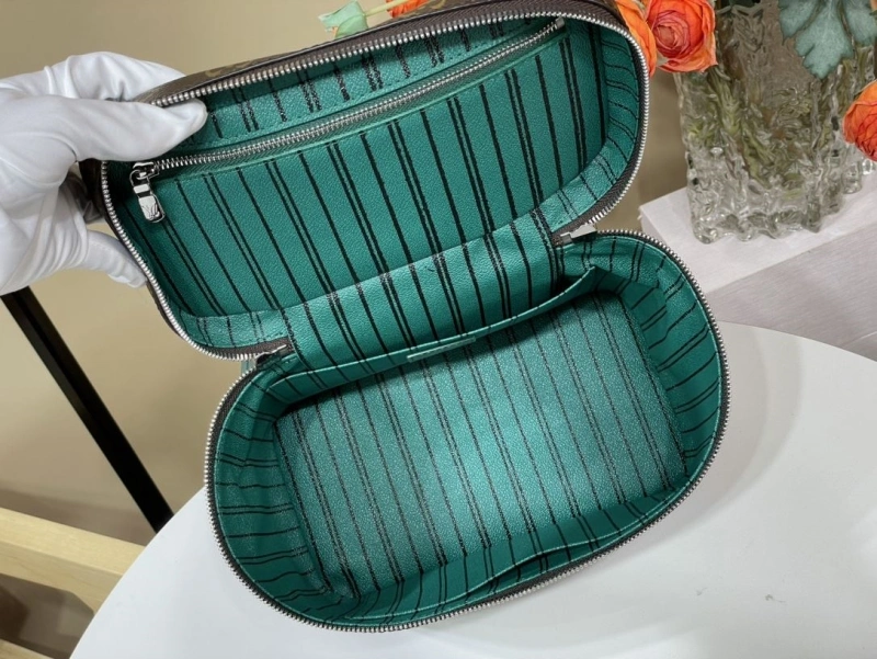 LV Cosmetic Bags 4365A-0328