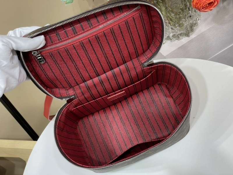 LV Cosmetic Bags 4365A-0329