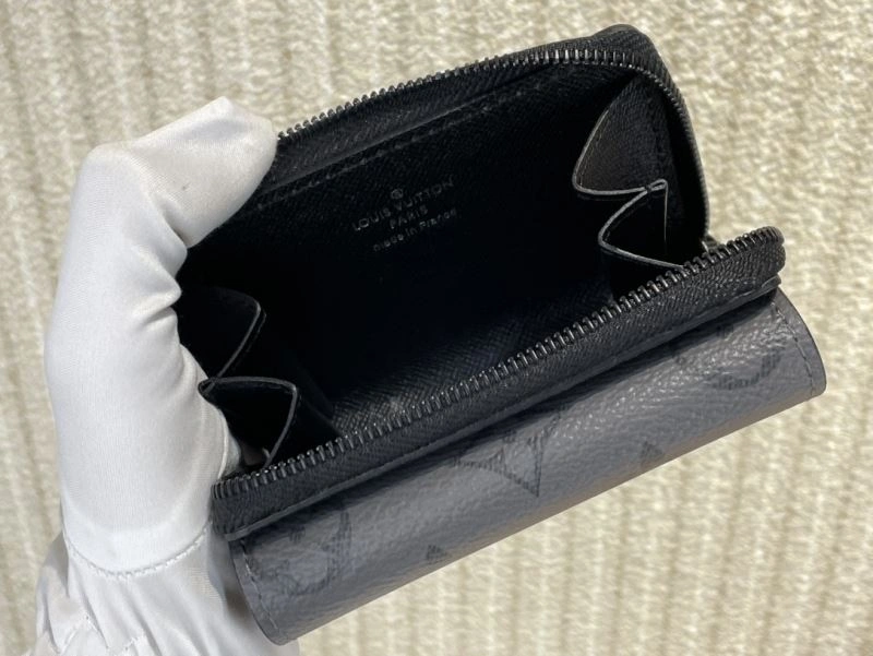 LV Wallets 4365F-0040
