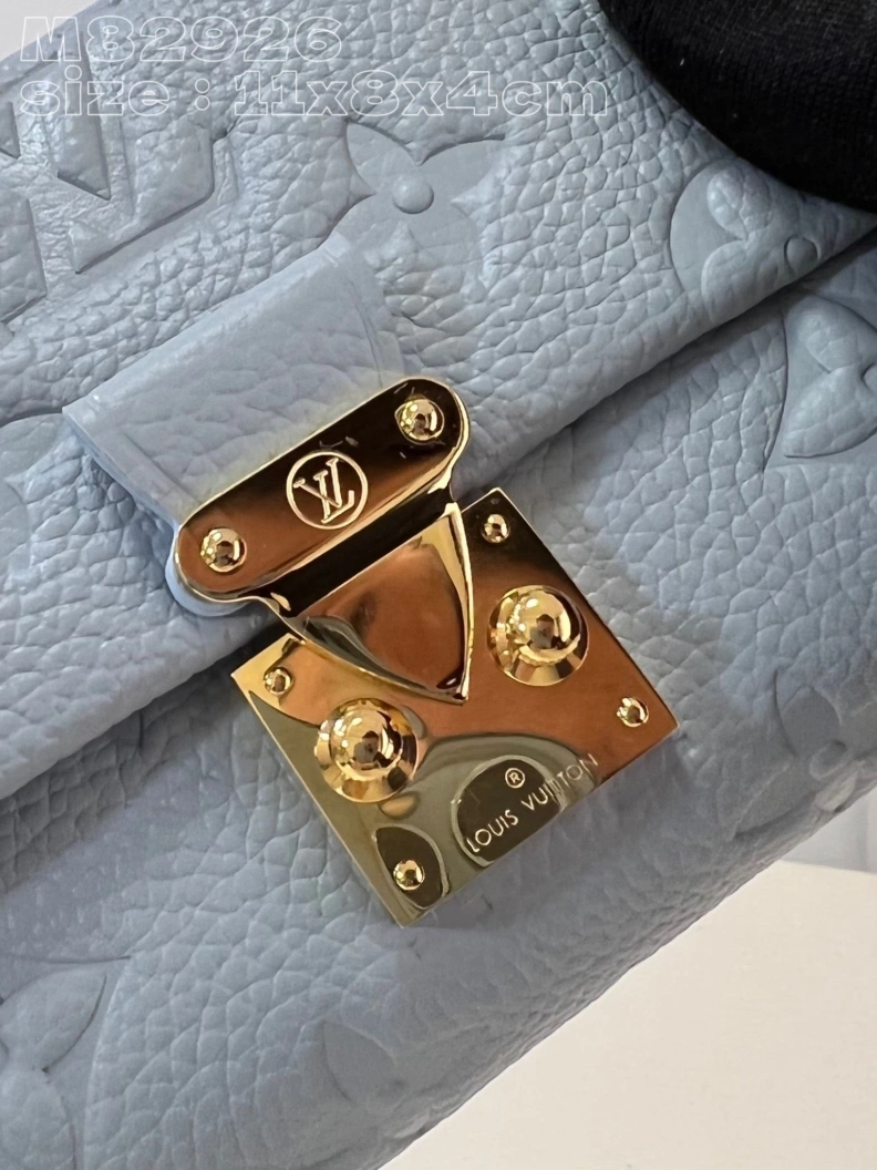 LV Wallets 4365G-0016