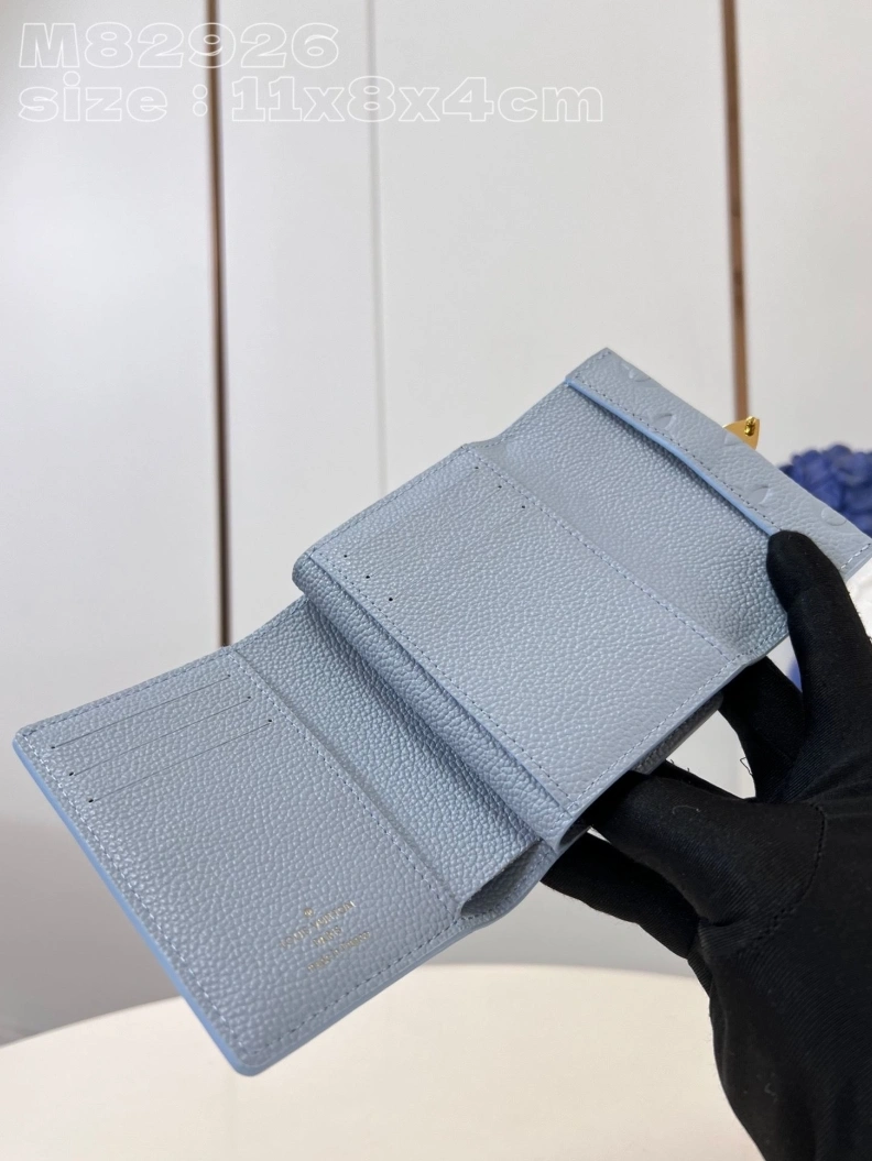 LV Wallets 4365G-0016