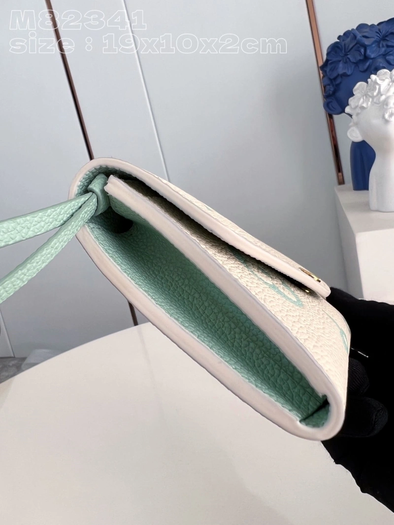 LV Wallets 4365G-0059