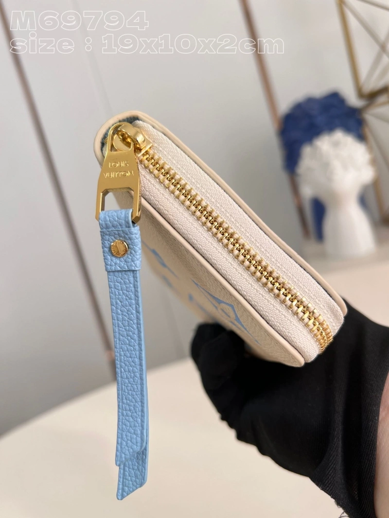 LV Wallets 4365G-0065