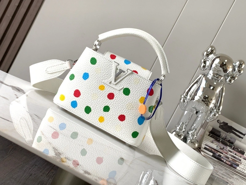 LV Capucines Bags 4365H-0096