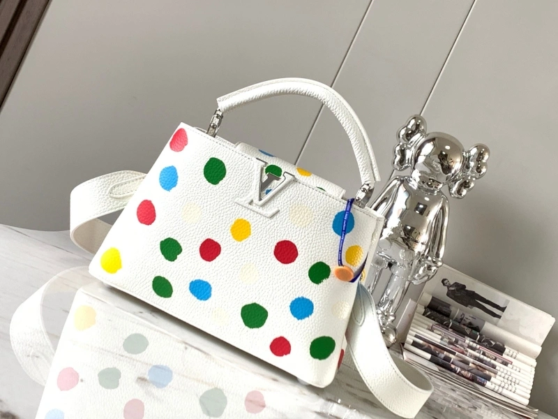 LV Capucines Bags 4365H-0097