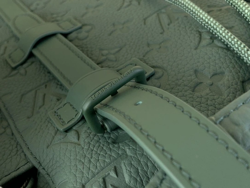 LV Backpacks 4365H-0423