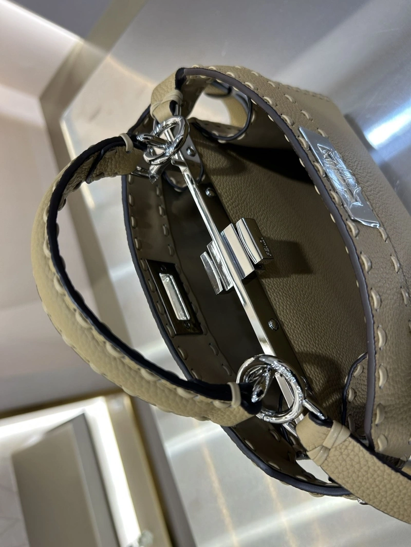 F**di top handle bags 4370-0002