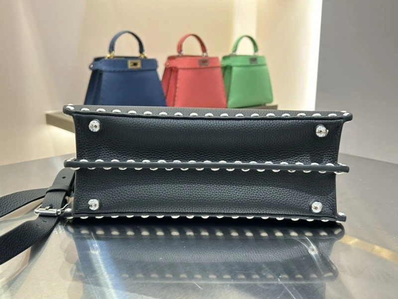 F**di top handle bags 4370-0003
