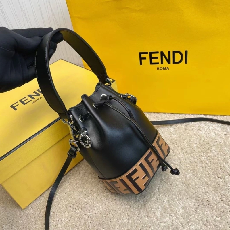 F**di bucket bags 4370-0023