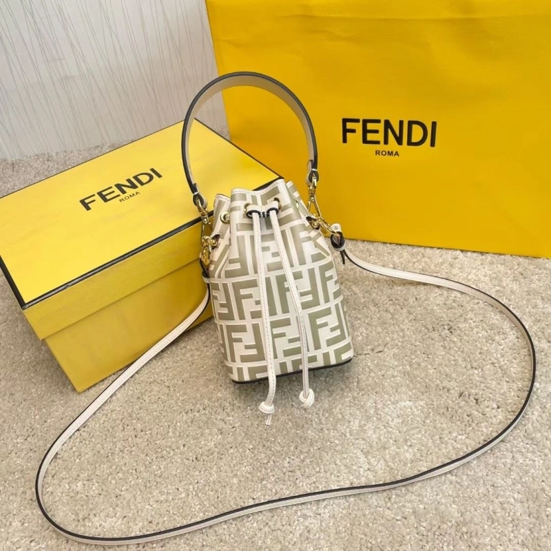F**di bucket bags 4370-0024