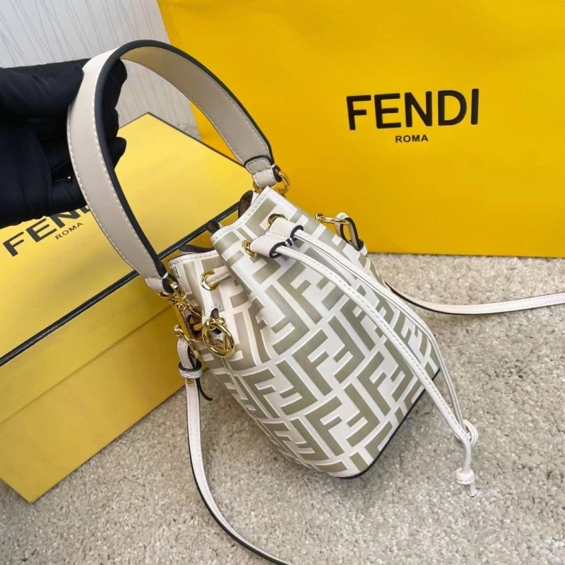 F**di bucket bags 4370-0024