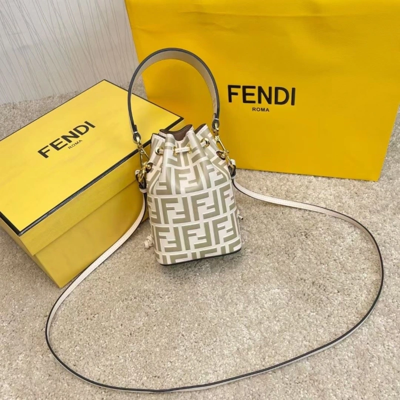 F**di bucket bags 4370-0024