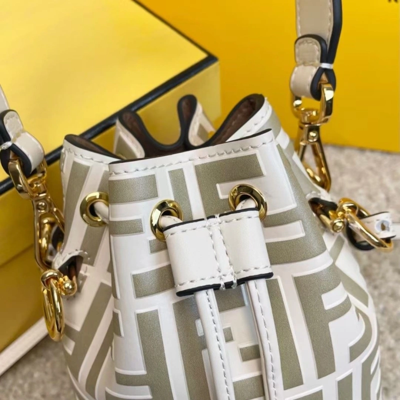 F**di bucket bags 4370-0024