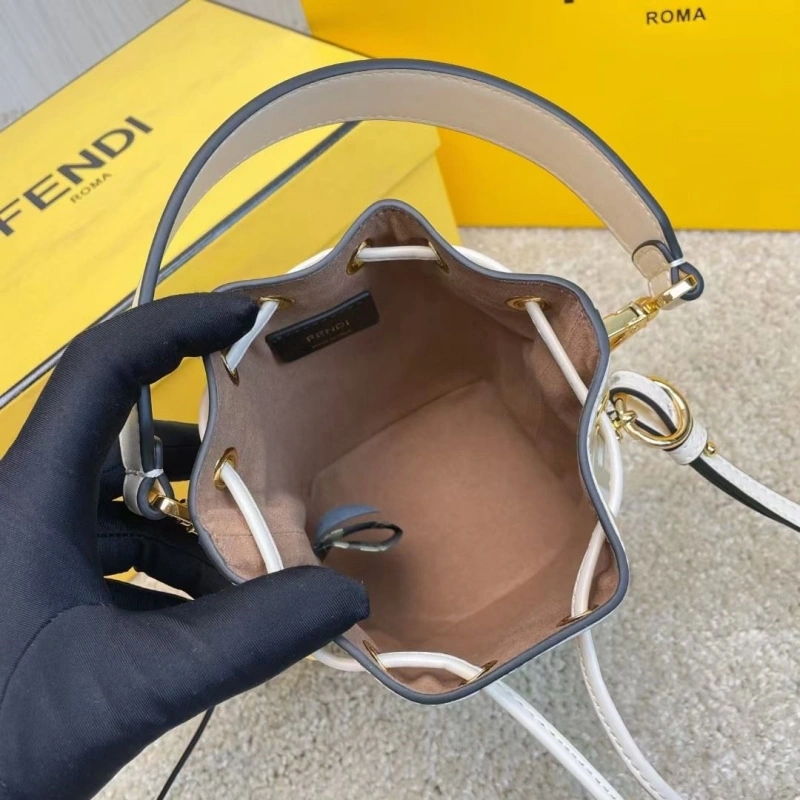 F**di bucket bags 4370-0024