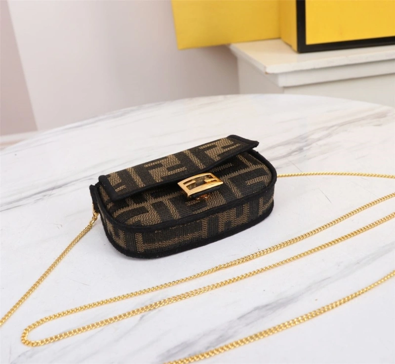 F**di baguette bags 4370-0032