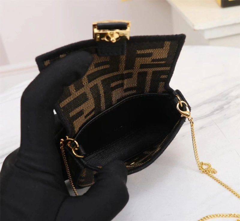 F**di baguette bags 4370-0032