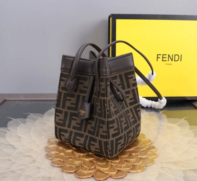 F**di shopping bags 4370-0049