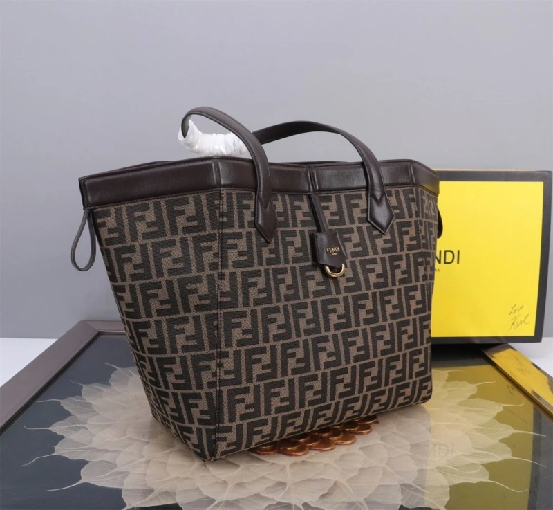 F**di shopping bags 4370-0056