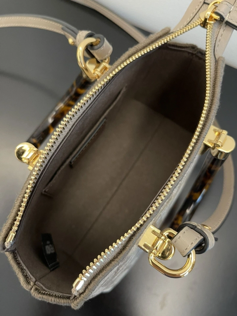F**di top handle bags 4370-0084