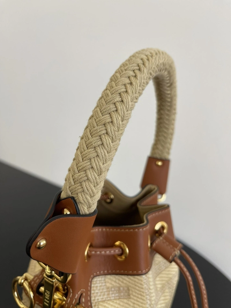 F**di bucket bags 4370-0108