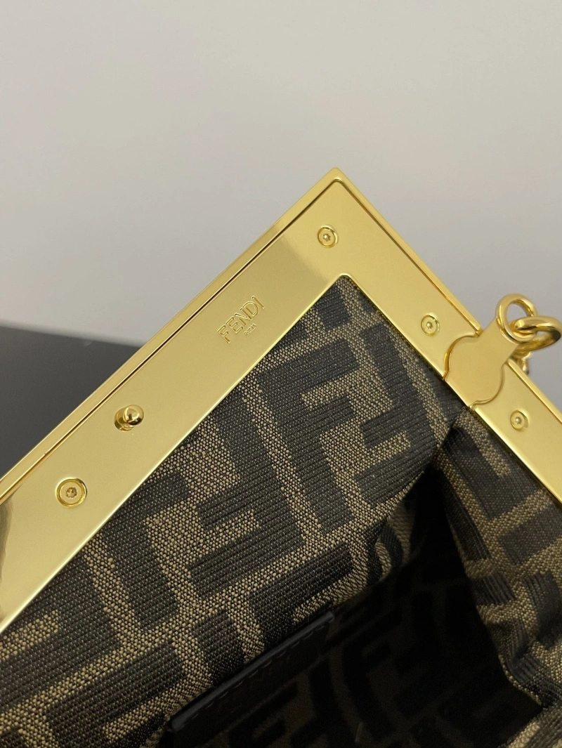 F**di first bags 4370-0110