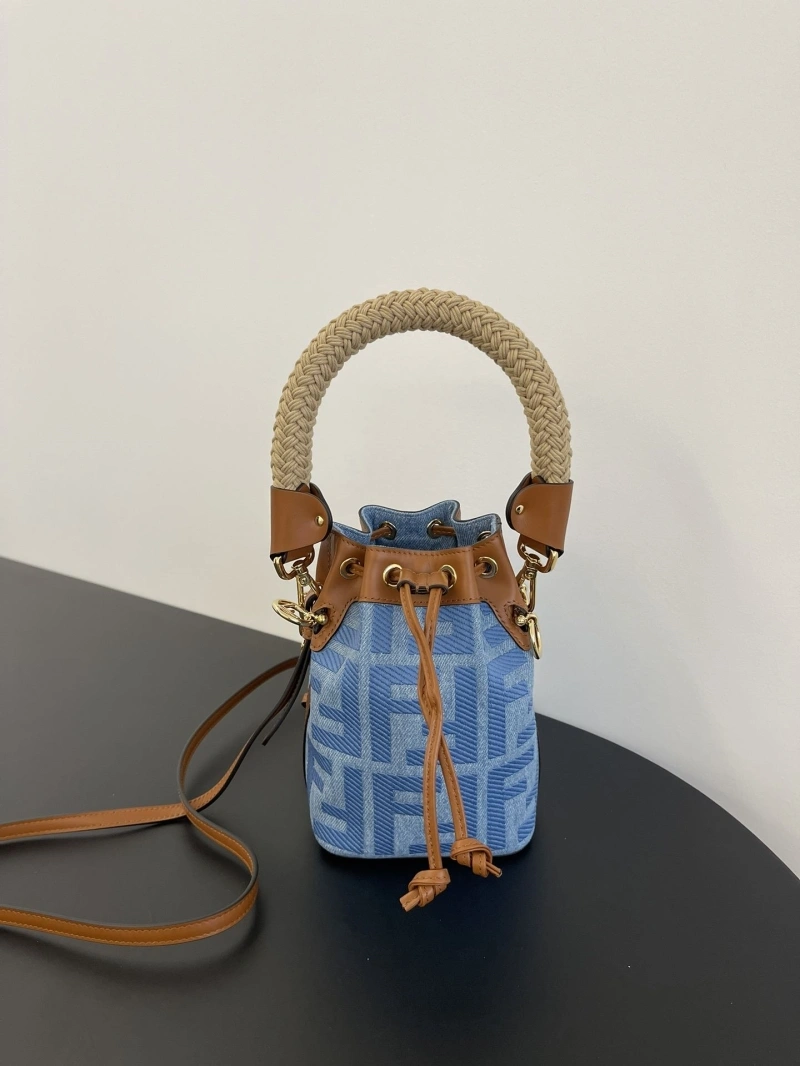 F**di bucket bags 4370-0115